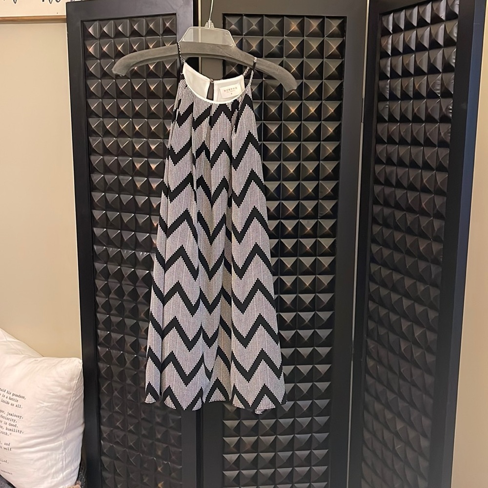 Cute flowing dress!